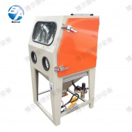 標(biāo)準(zhǔn)密閉式噴砂機(jī)BA-700