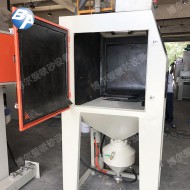 手動加壓式噴砂機(jī)