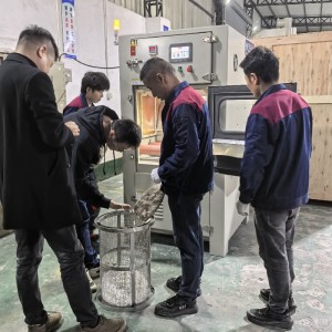 客戶案例-塑膠毛邊處理機(jī)